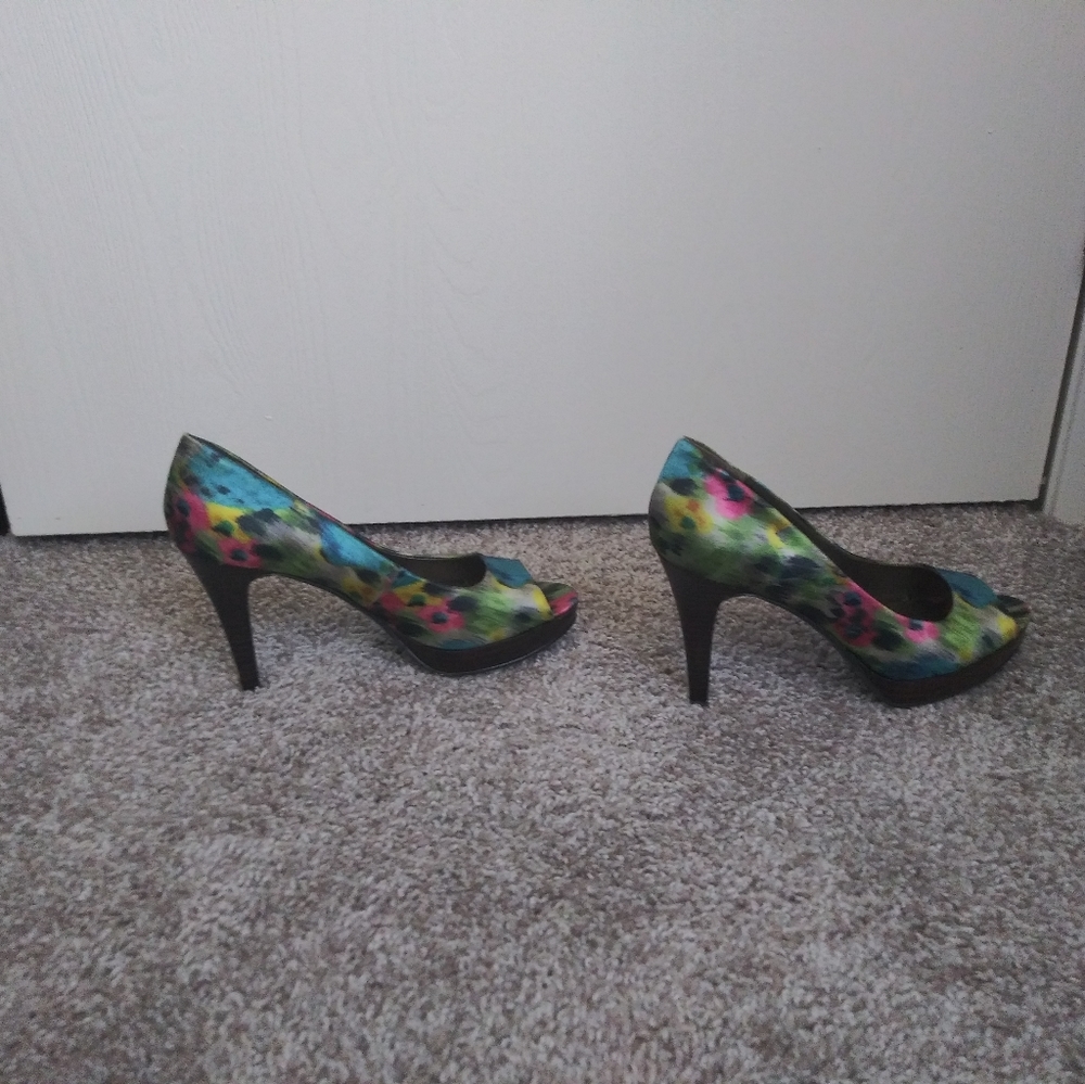 High heel shoes